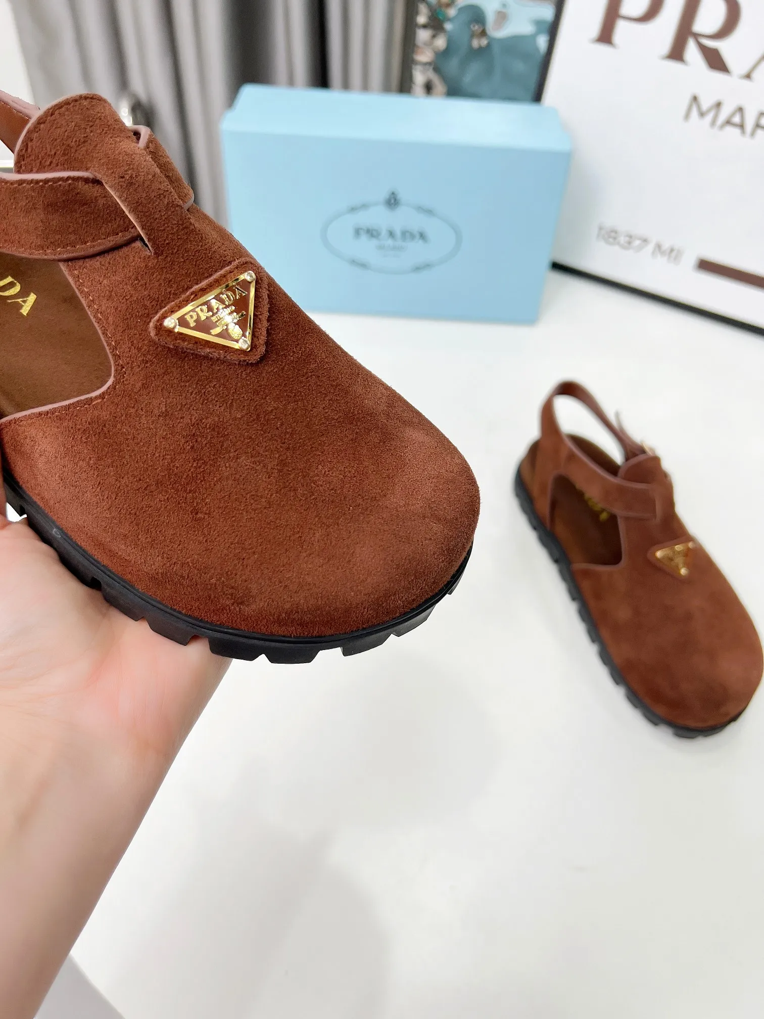 👟👟Ex-factory price 440👟👟 PRADA/25ss Prada classic triangle logo loafer series, simple and ultimate size: 35-42